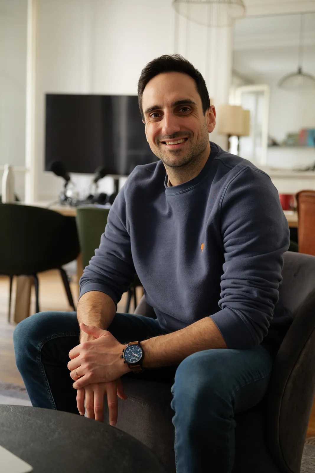 Julien Maslard, fractional Head of Sales et RevOps, dans son espace de travail